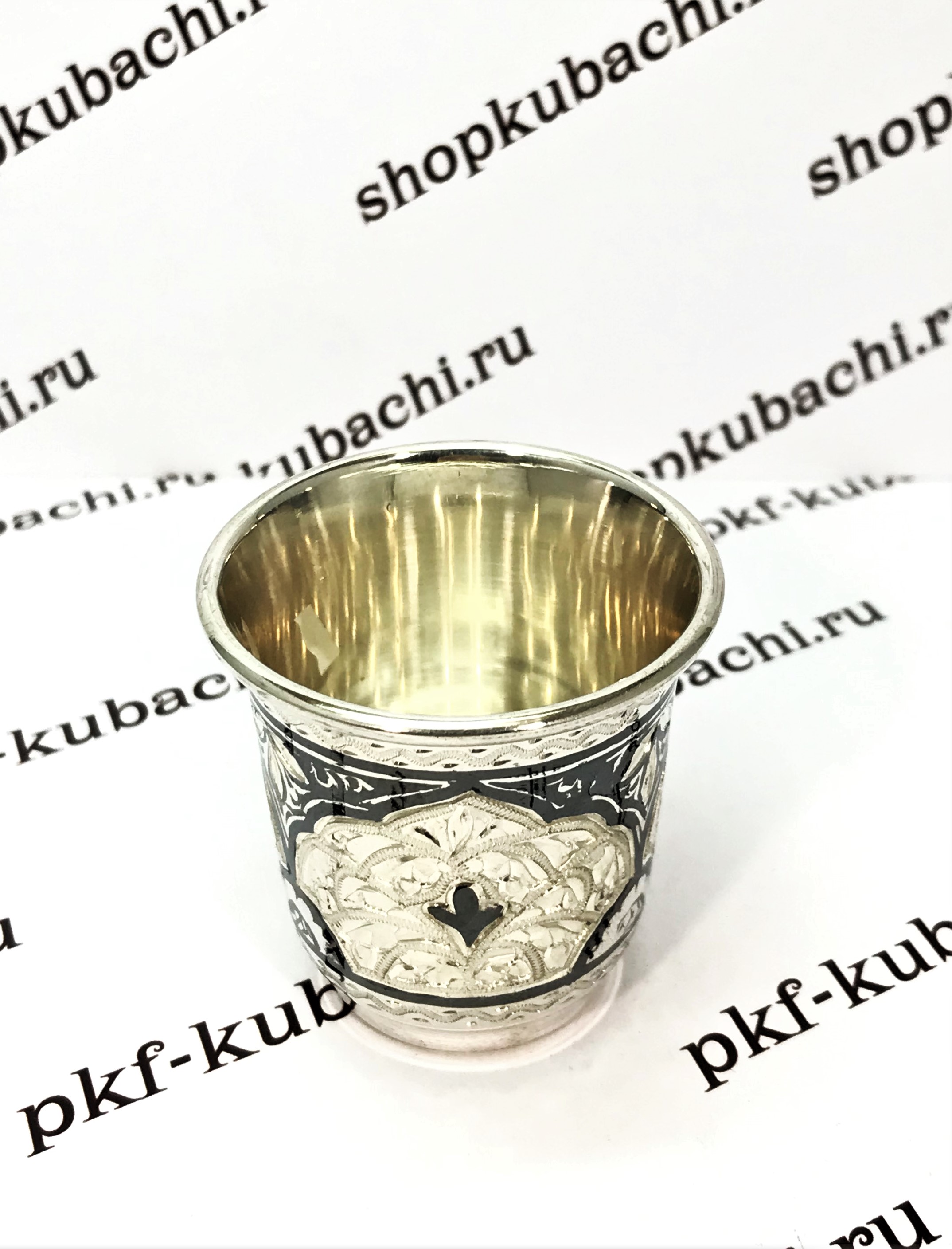 Серебряная стопка